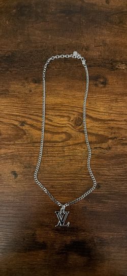 Lux necklaces x2