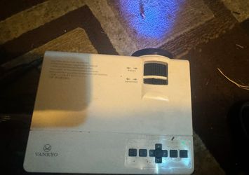Vanyko Projector $40