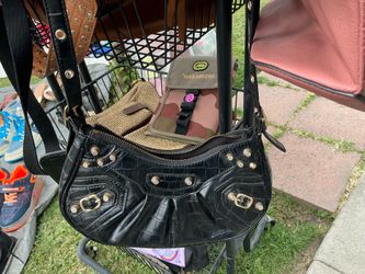 DIFFERENT KINDS OF HANDBAGS