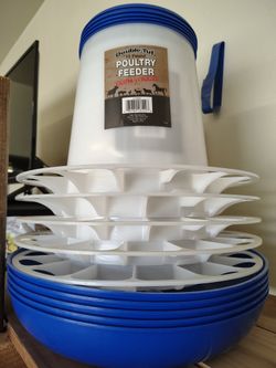Poultry Feeder large and medium 