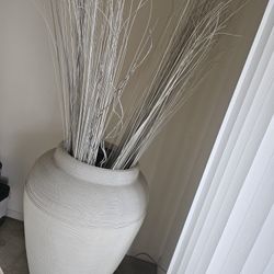 Estate Sale Remaining Home Decor Accent Pieces 