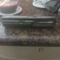 Pittsburgh Pro Torque Wrench 1/4