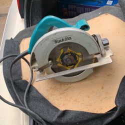 Makita Saw