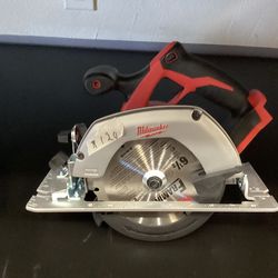 Milwaukee M18 6 1/2 Circular Saw (Tool-Only) $120