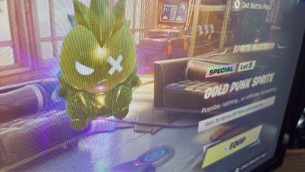 Gold punk sprite from Fortnite