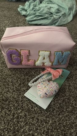 GLAM Makeup Bag and heart Charm Wrislet