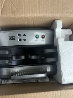 Hamilton Beach Dual Breakfast Sandwich Maker with Egg Cooker Rings & Timer