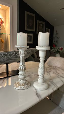 Pair wood candels