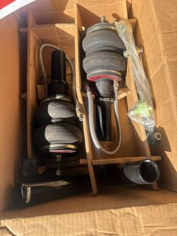 Air Lift Performance Front Bags
