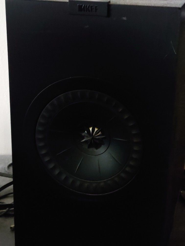 KEF Q350 Bookshelf Speaker Pair (Black)