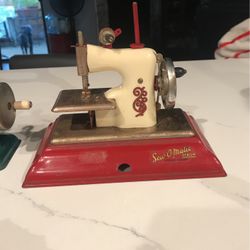 Sew-O-Matic  Senior Sewing Machine 