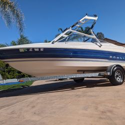 Bayliner With 4.3 Chevy V6 And Mercruiser Alpha 1 Out drive 