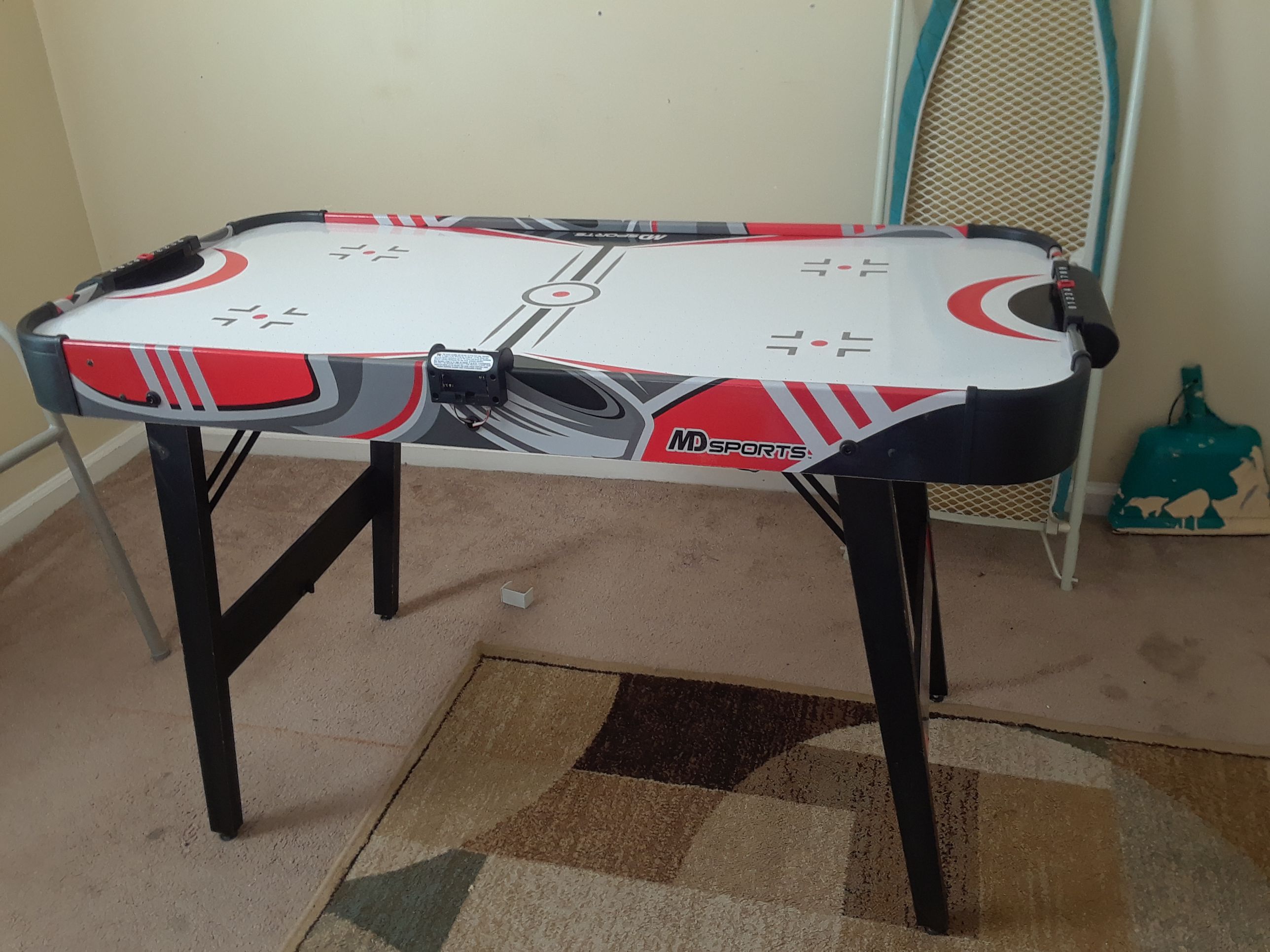 Air hockey table with eqipment/instructions