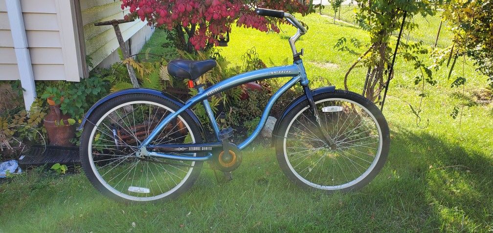 26 inch beach cruiser good working condition aluminum  frame just need a little  cleaning