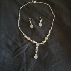 Necklace & Earrings 