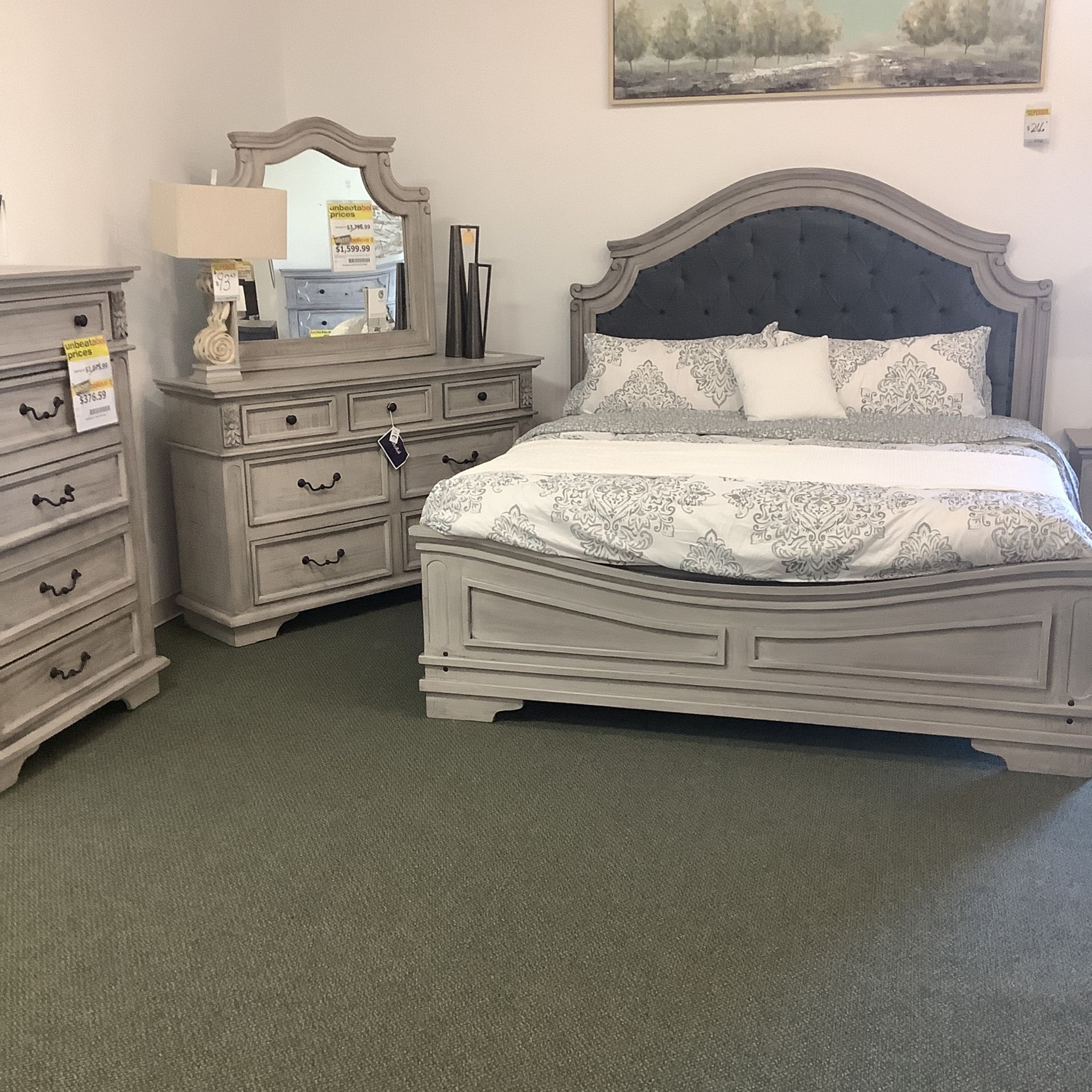 Solid Wood, Six Piece Bedroom, Set King Or Queen