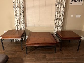 Coffee Table And Two End Tables / Mesas De Centro