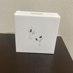 AirPods (3rd Generation) with Lightning Charging Case