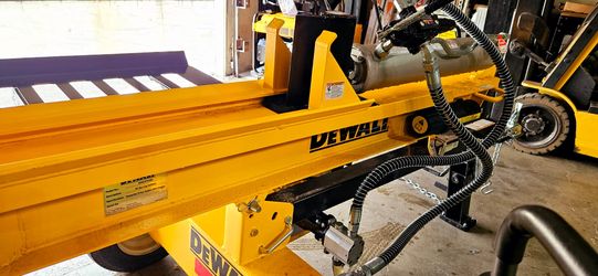 DeWalt 32-Ton Hydraulic Log Splitter
