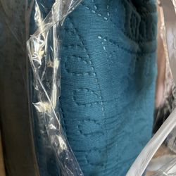 Queen Size Quilt Set 