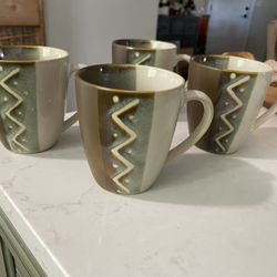 Sango Zigzag Ceramic Coffee Cups - Set of 4 - Beautiful Earth Tones / Discontinued Pattern