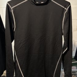 Under Armour Black Long sleeve Large