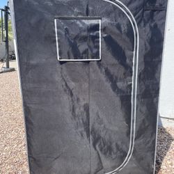 AC  Infinity Grow Tent