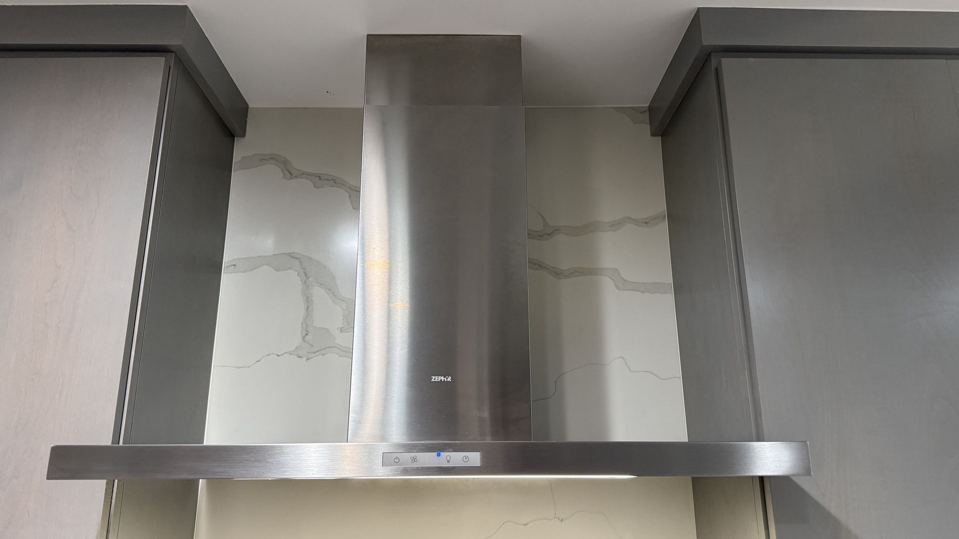 Zephyr 36” Stainless Steel Range Hood (Originally $1500)