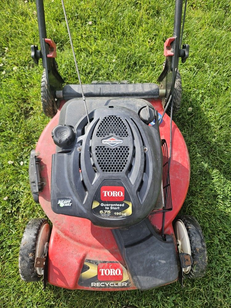 Toro Self-propelled Mower For Sale Runs As Is No Warranty Cash Only Price $159.00