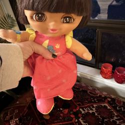 Dora the Explorer Sweet Dreams Dora Doll