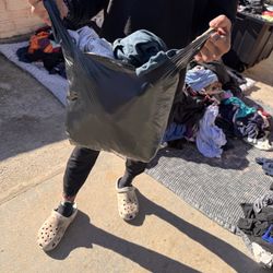 $7 Fill A Bag Of Clothes  Saturday & Sunday