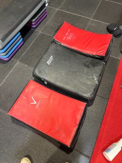 Kick boxing pads