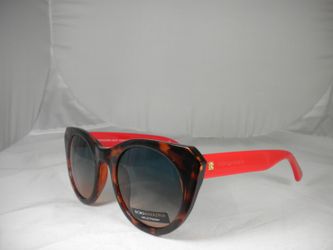 BCBGMAXAZRIA Women's Sunglasses Cat Eye Tortoise