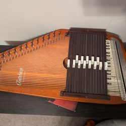 Vintage Oscar Schmidt Berkshire 15 Chord Autoharp