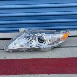 2010,2011 Toyota Camry Headlight/Foco Delantero Lh Driver,Lado Chofer Oem,Original  Ask