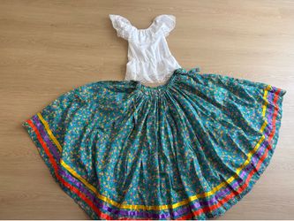 Girl Mexican skirt