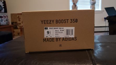 Yeezy boost 350 V2 Yeereel FW5191 Brand new