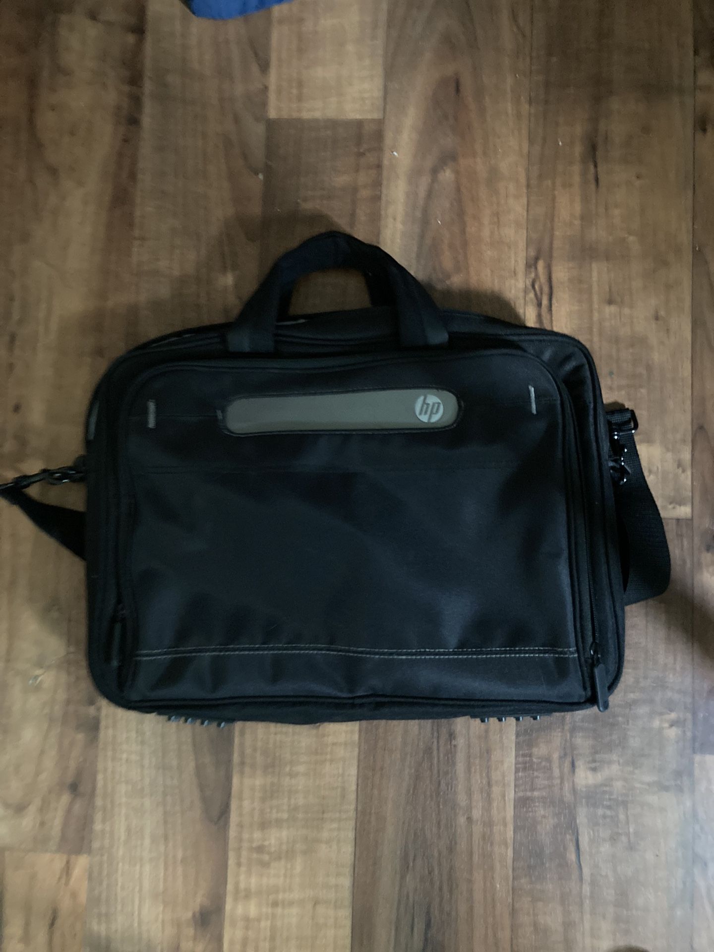 HP Carrying Case for 15.6" Notebook Tablet PC Ultrabook Tablet H5M92UT