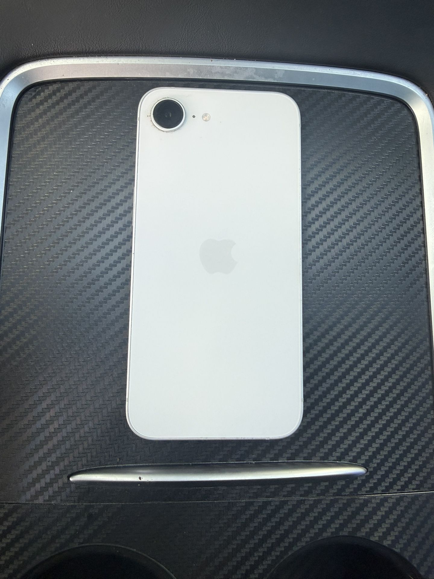 iPhone 16e