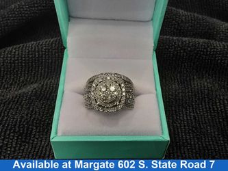 Women's Ring - White Gold 10k (.417) 9 grams Size 7