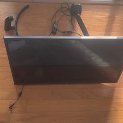 LG Moniter With Stand And cables 