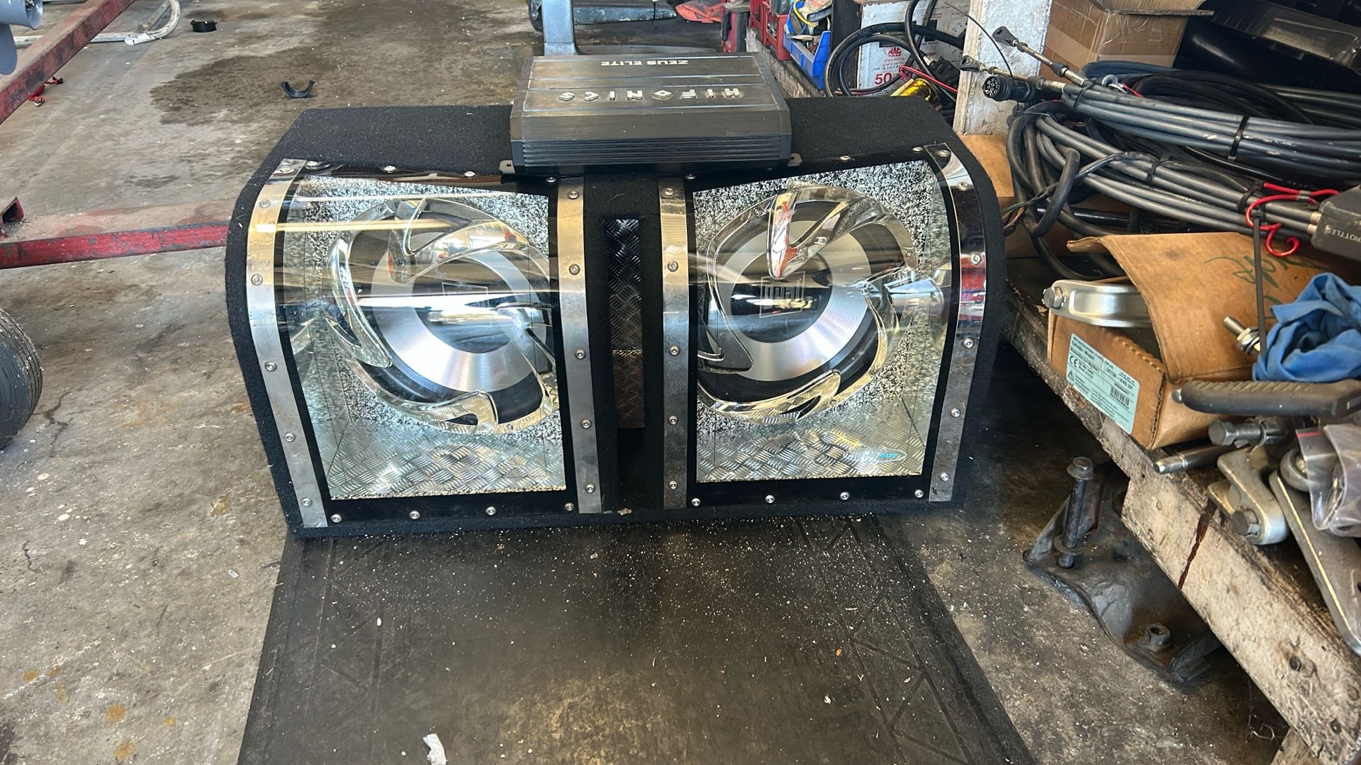 Dual Speaker Box With Amp
