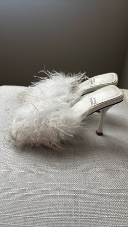 Jeffrey Campbell White Feather Slide Sandals (size 7)