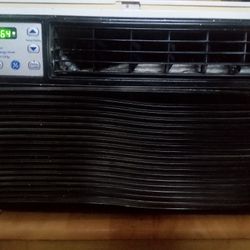 Window Unit AC 8000 BTU 