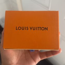 Lv Bracelet 