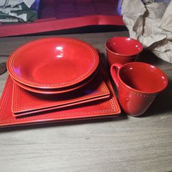 Pier 1 import 8 piece plate set