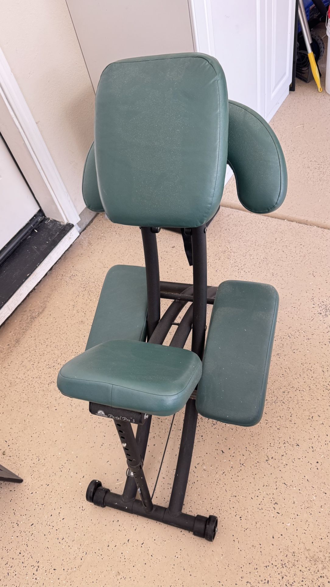 Oakworks Portal Pro Massage Chair – Teal – Great for Micropigmentation