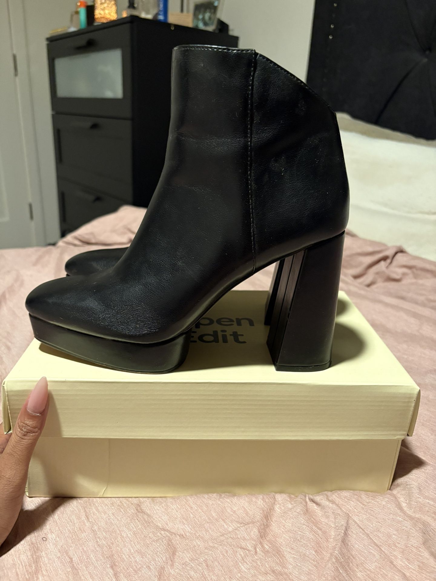 Jessica Simpson Platform Boots Size 9 Women’s
