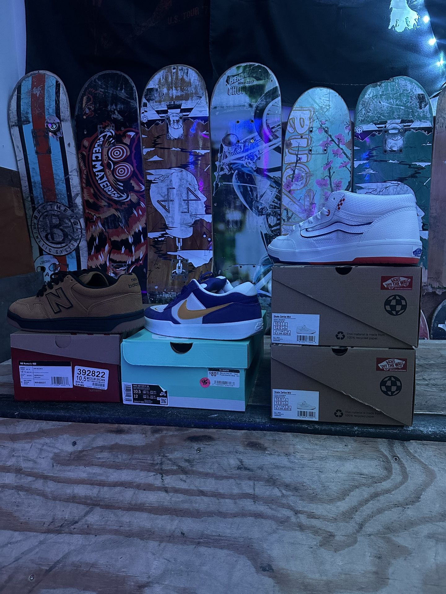 10.5 Skate shoes