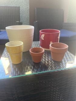 5 assorted pots for plants